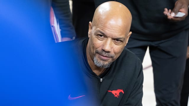 SMU coach Rob Lanier during a timeout against Arizona State